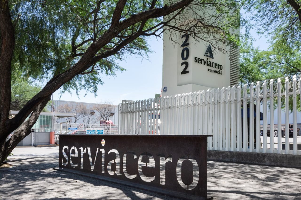 Serviacero Comercial León